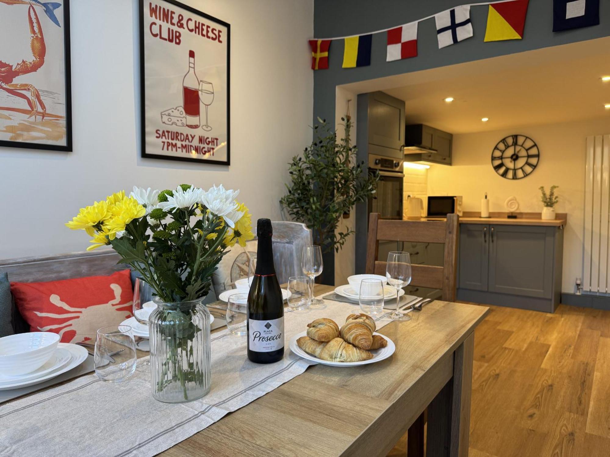 הוילה קאוז Driftwood House - Luxury Dog-Friendly Townhouse In Cowes, Steps From Marina מראה חיצוני תמונה