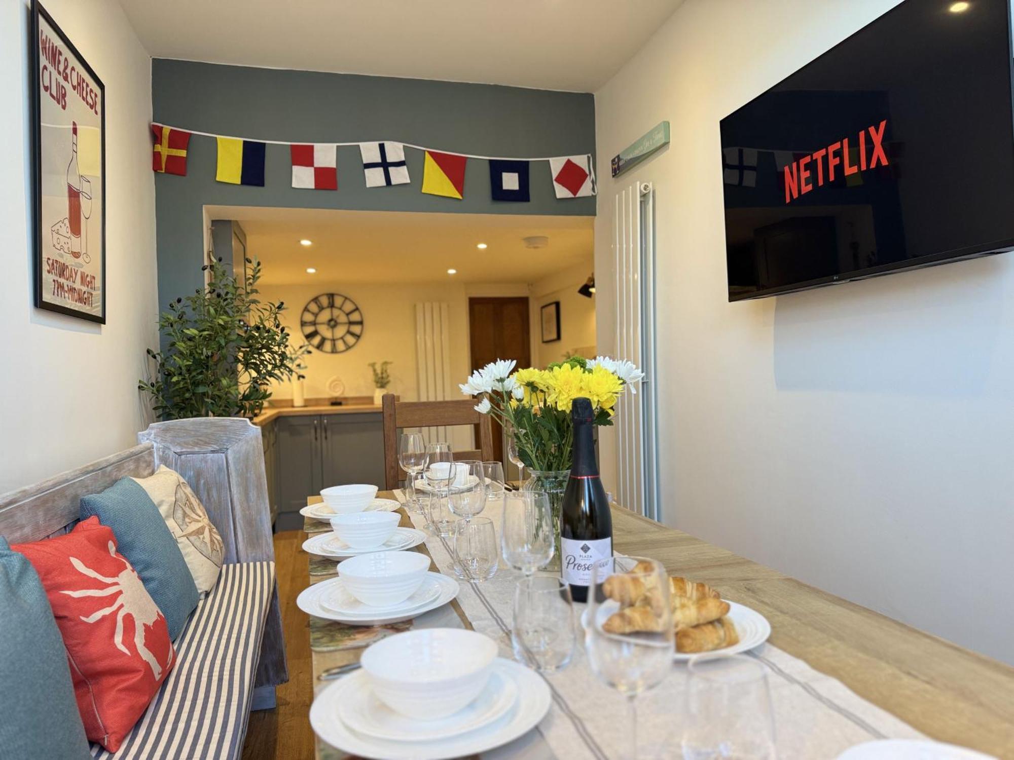 הוילה קאוז Driftwood House - Luxury Dog-Friendly Townhouse In Cowes, Steps From Marina מראה חיצוני תמונה