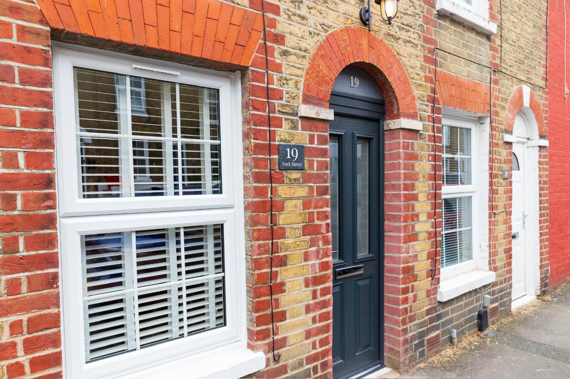 הוילה קאוז Driftwood House - Luxury Dog-Friendly Townhouse In Cowes, Steps From Marina מראה חיצוני תמונה